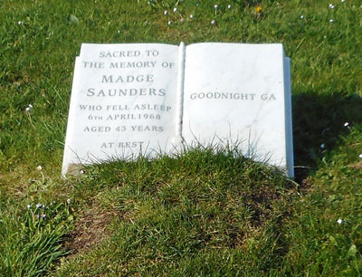 Madge SAUNDERS